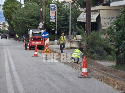 Σκάβουν για οπτικές ίνες και στις συνοικ...