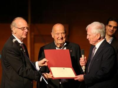 Δείτε ΦΩΤΟ από την συναυλία με την Χορωδ...