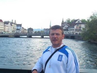 Ο πατρινός δάσκαλος της Αστραπής, Κώστας...