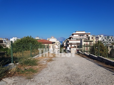 "Χωράφι" το πάνω μέρος, στις σ...