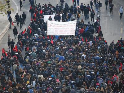 Επεισόδια μετά την πορεία των μαθητών στ...