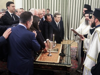 Ορκίστηκε η κυβέρνηση - Ακολούθησαν τελ...