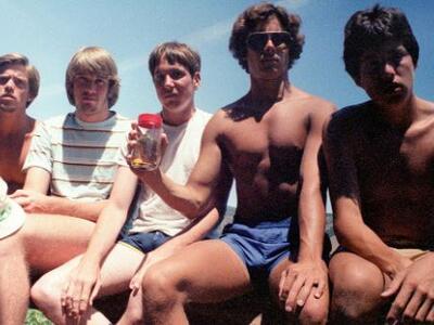 1982