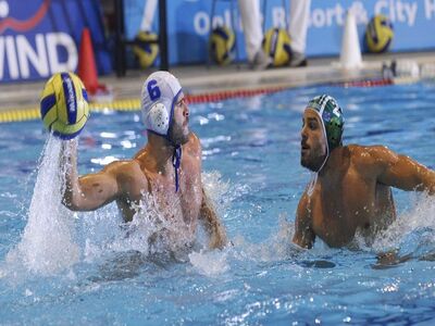 Ολυμπιακός και Πανιώνιος στον τελικό