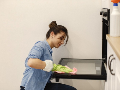 Φούρνος: Το φυσικό κόλπο με 4 υλικά που ...