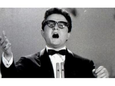 Έφυγε από τη ζωή ο τραγουδιστής του θρυλ...