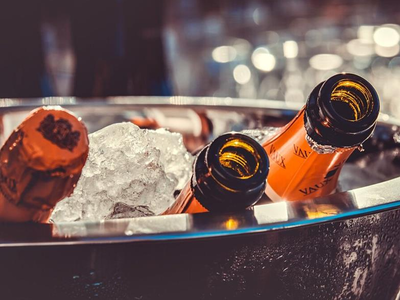 Πρωτοχρονιά «εκτάκτως» στα μπουζούκια πρ...