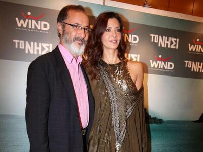 Λαμπερές παρουσίες στην παρουσίαση της σ...