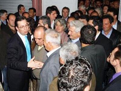 Ο Δημ. Τριανταφυλλόπουλος «οργώνει» την ...