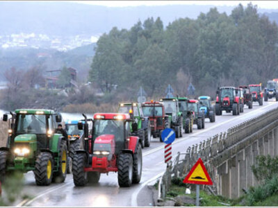 Μηνυτήρια αναφορά ξενοδόχων για τα μπλόκα