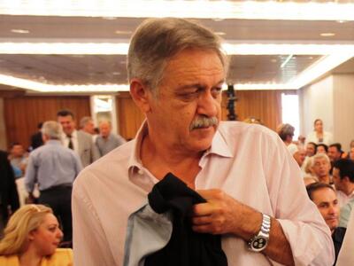 Δεν έχει... φωτογραφίες ο Πάρις Κουκουλό...