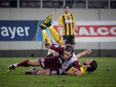 «Κόλλησε» στο... χωράφι η ΑΕΚ 