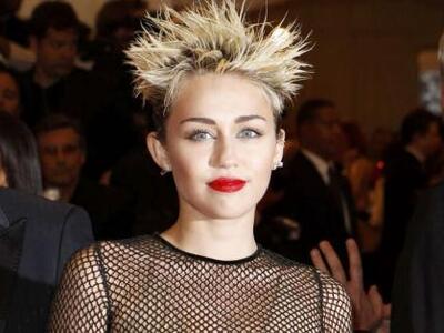 Οι μελανιές στα οπίσθια της Miley Cyrus ...