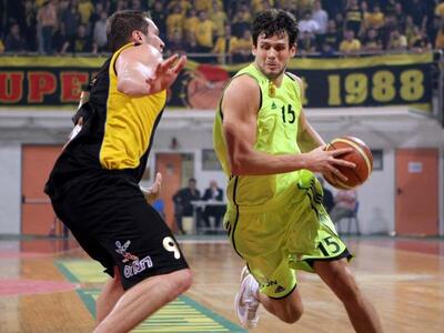 Και πάλι "πάνθηρας" ο Μπάρλος