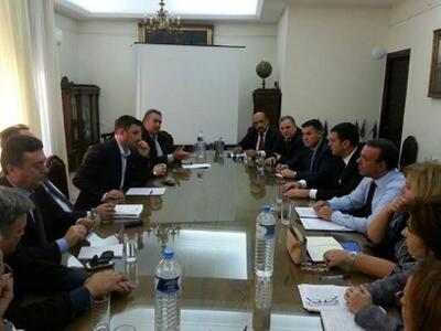 Τι είπαν Σταϊκούρας-Κικίλιας σε συνάντησ...