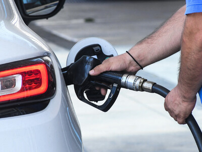 Επίδομα βενζίνης: Ανοιχτό για όλα τα ΑΦΜ...