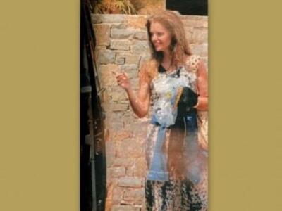 Στην Ελούντα για να ξεχάσει η απατημένη ...