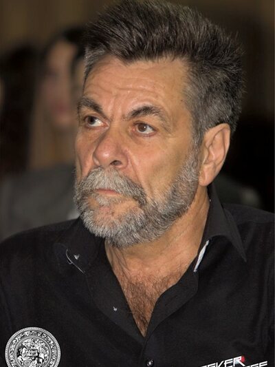 Ο Λευτέρης Καλομοίρης