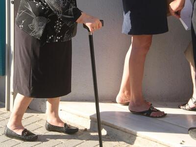 Mόνο τη βασική σύνταξη εγγυάται το κράτο...