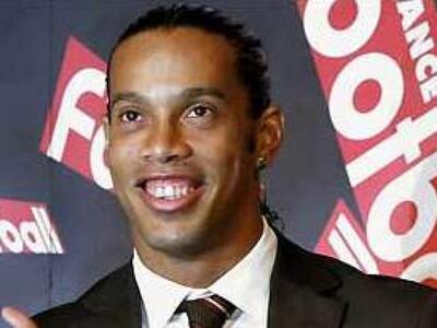 Έσπασαν τις πόρτες για να αποθεώσουν τον...