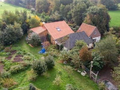 Οικογένεια ζούσε απομονωμένη σε αγρόκτημ...