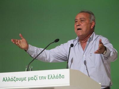 Τα "έχωσε" χοντρά στους δελφίν...