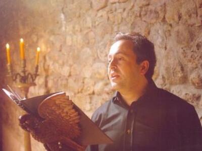 Σκηνοθέτης της παράστασης είναι ο γνωστό...