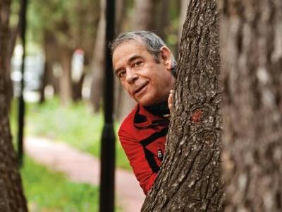 «Ταξιδεύοντας» με τραγούδια Λοίζου, Χατζ...