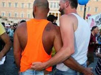 Σχεδόν ένας στους δέκα ενήλικους έχει κά...