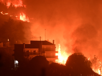 Φωτιά στην Αττική: Η εικόνα της καταστρο...