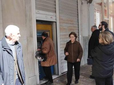 Δημοσκόπηση MRB: Έξι στους δέκα Έλληνες ...