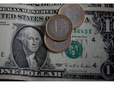 Υποχωρεί το ευρώ έναντι του δολαρίου