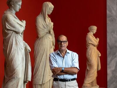 Ο Νίκος Μπακουνάκης που είναι και Πατριν...