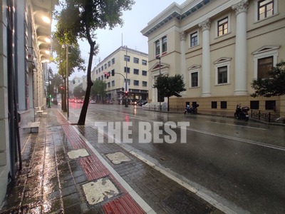 «Άνοιξαν» οι ουρανοί στην Πάτρα- ΒΙΝΤΕΟ