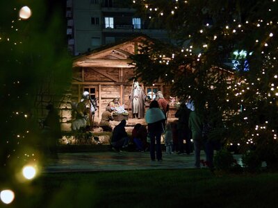 Δείτε το Χριστουγεννιάτικο χωριό της πλα...