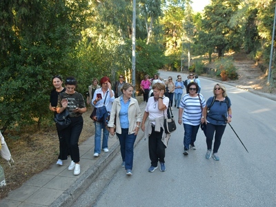 Πάτρα: Περίπατος στην Άνω Πόλη από το Μο...