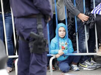 Χάθηκε 8χρονος στην παρέλαση - ΔΕΙΤΕ ΤΟ ΒΙΝΤΕΟ
