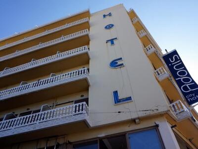 Το Αdonis αλλάζει και γίνεται boutique hotel