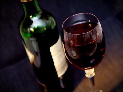 Έρευνα: 'Ενα ποτήρι κόκκινο κρασί αδυνατ...