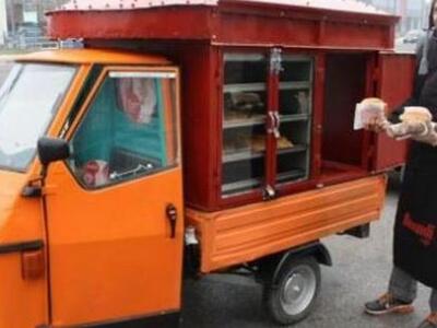 Η κρίση γεννά ιδέες: Ένα τρίκυκλο… τυροπιτάδικο