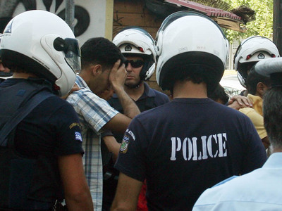 Έφοδος Αφγανών μεταναστών σε φορτηγό στη...
