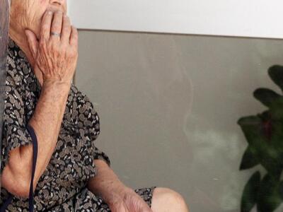 Πάτρα: Χτύπησαν ηλικιωμένη για να τη λησ...