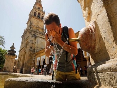 Νεκρός 17χρονος, 45 βαθμοί στη Γαλλία, π...