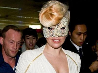 Η μαργαριταρένια μάσκα της Lady Gaga 