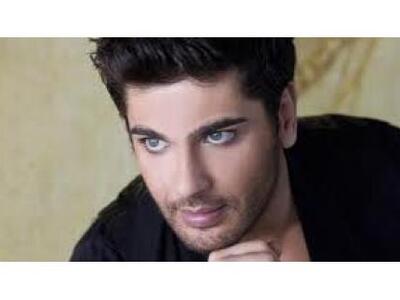 Ο λαικός τραγουδιστής Διονύσης Μακρής αυ...