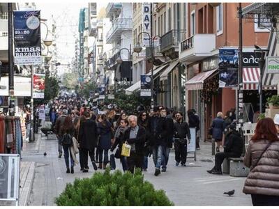  Πάτρα: Γέμισε κόσμο χθες το κέντρο , &q...