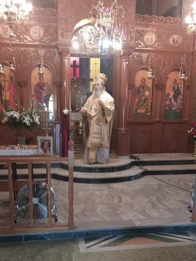 Στο ναό Αγ. Κωνσταντίνου στην Αρόη λειτούργησε ο Επίσκοπος Χρύσανθος