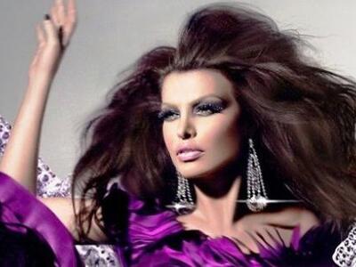 Η Νίνα Λοτσάρη κλέβει τις εντυπώσεις στη...