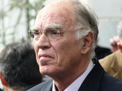 Προηγείται ο Βασίλης Λεβέντης του Βενιζέ...