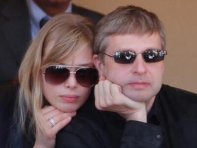 Συνελήφθη στην Κύπρο η καλλονή σύζυγος τ...